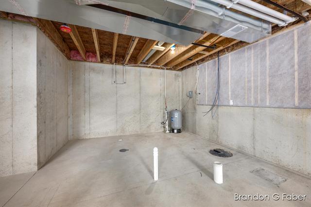 Builiding view twenty eight for 9383 Shimano, Portland, MI. 48875