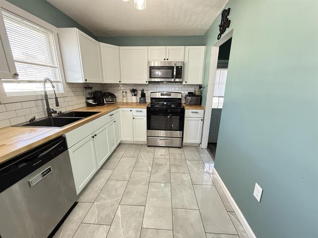 Builiding view three for 2224 Berwyn, Wyoming, MI. 49519