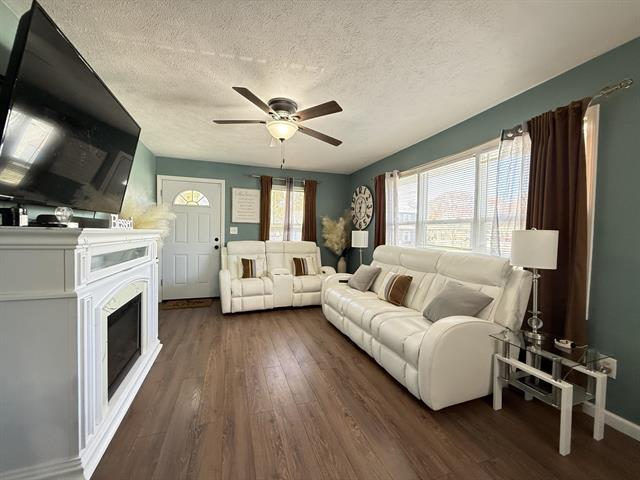 Builiding view two for 2224 Berwyn, Wyoming, MI. 49519