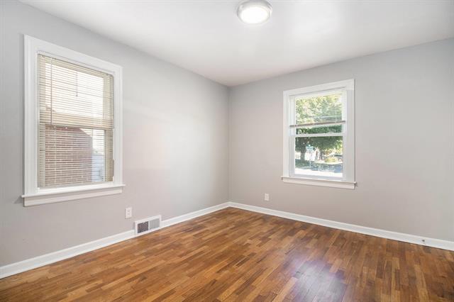 Builiding view ten for 2461 Wyoming, Wyoming, MI. 49519