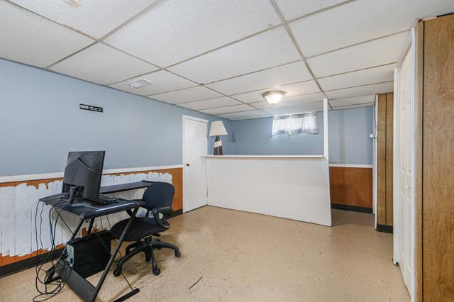 Builiding view seventeen for 1620 Royal Oak, Wyoming, MI. 49519