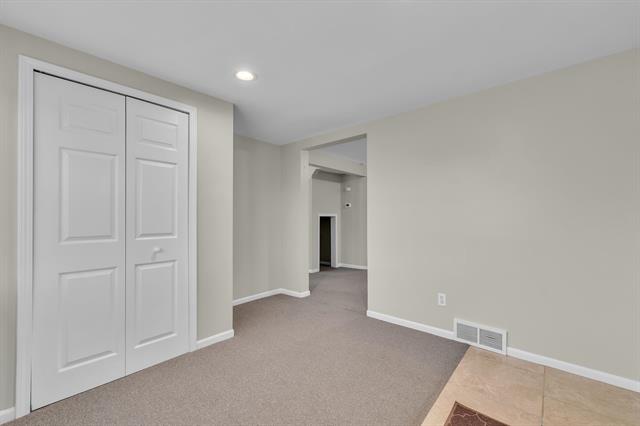 Builiding view eight for 56733 Grand River, New Hudson, MI. 48165