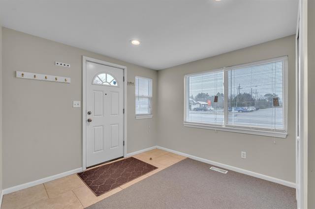 Builiding view seven for 56733 Grand River, New Hudson, MI. 48165