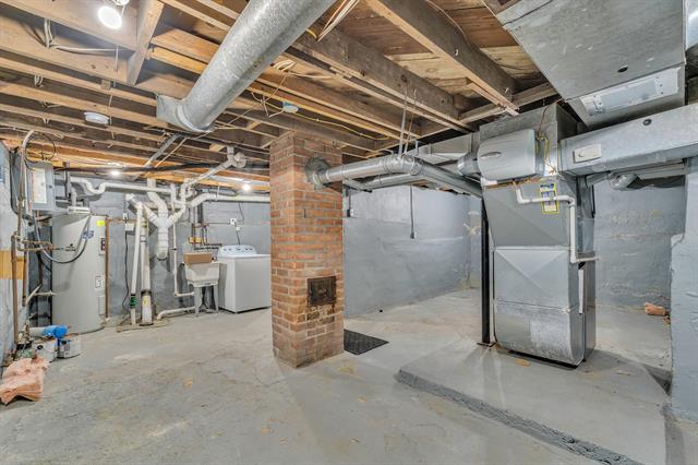 Builiding view thirty five for 56733 Grand River, New Hudson, MI. 48165