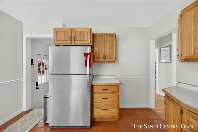 Builiding view eleven for 3454 Mccracken, Muskegon, MI. 49441