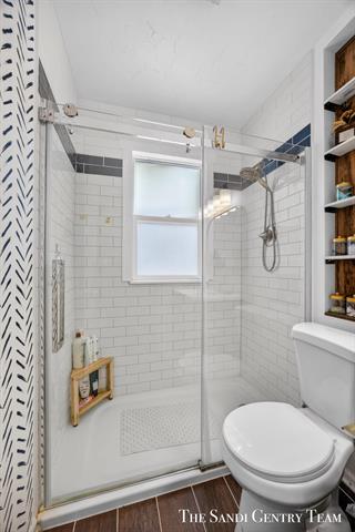 Builiding view fourteen for 3454 Mccracken, Muskegon, MI. 49441