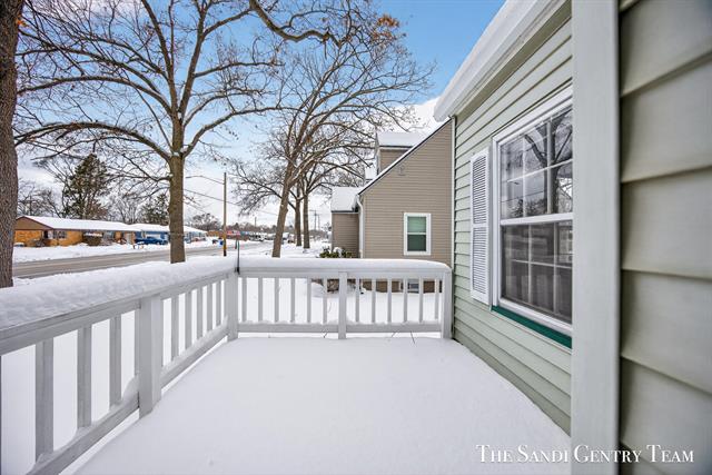 Builiding view thirty three for 3454 Mccracken, Muskegon, MI. 49441