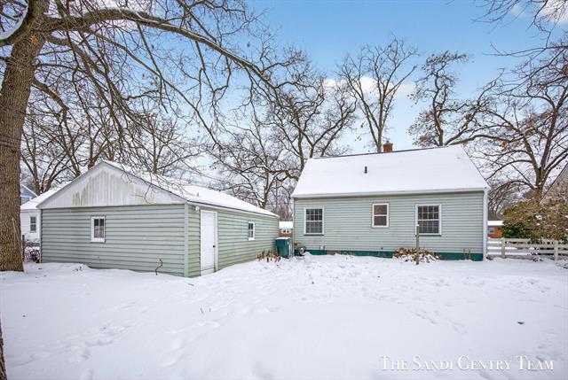 Builiding view twenty eight for 3454 Mccracken, Muskegon, MI. 49441