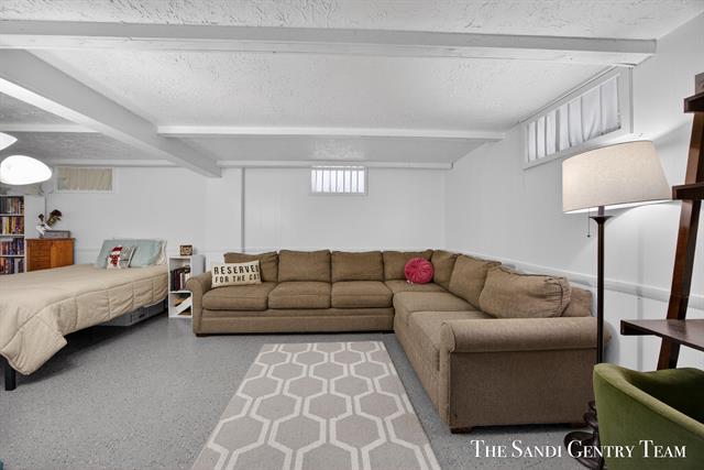 Builiding view twenty four for 3454 Mccracken, Muskegon, MI. 49441