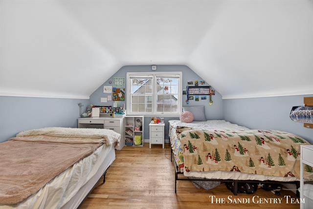 Builiding view twenty two for 3454 Mccracken, Muskegon, MI. 49441