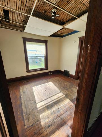 Builiding view twelve for 213 High, Jackson, MI. 49203