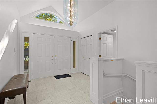 Builiding view eight for 6260 Heathmoor, Grand Rapids, MI. 49546