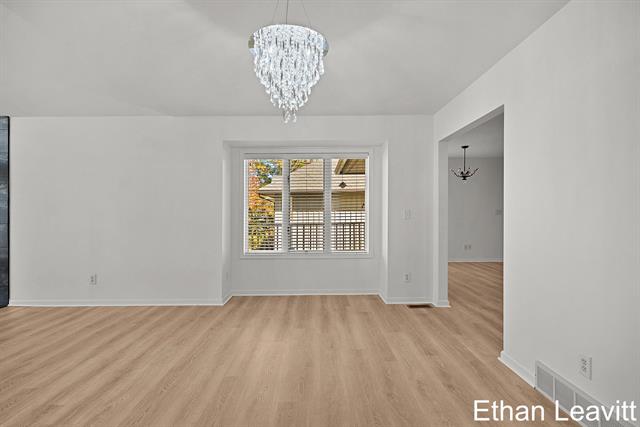 Builiding view fifteen for 6260 Heathmoor, Grand Rapids, MI. 49546