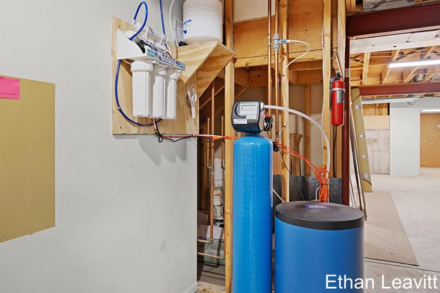 Builiding view forty five for 6260 Heathmoor, Grand Rapids, MI. 49546