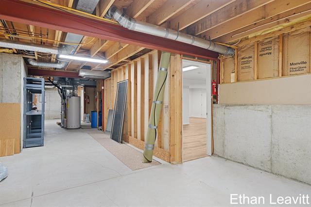 Builiding view forty four for 6260 Heathmoor, Grand Rapids, MI. 49546