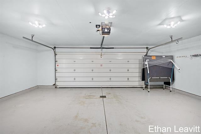 Builiding view forty six for 6260 Heathmoor, Grand Rapids, MI. 49546