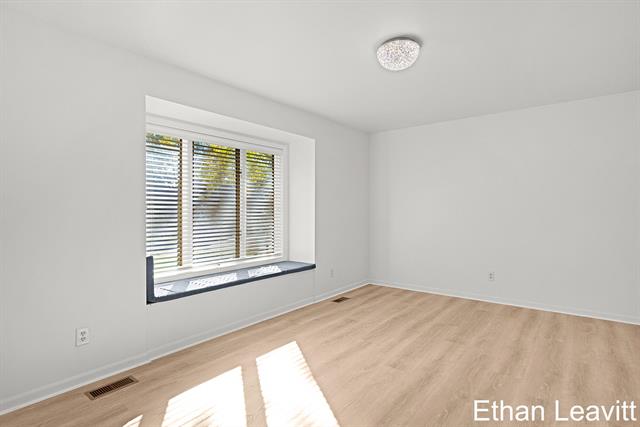 Builiding view thirty one for 6260 Heathmoor, Grand Rapids, MI. 49546