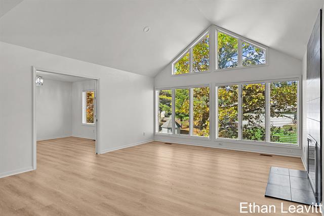 Builiding view twelve for 6260 Heathmoor, Grand Rapids, MI. 49546