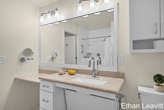 Builiding view twenty nine for 6260 Heathmoor, Grand Rapids, MI. 49546