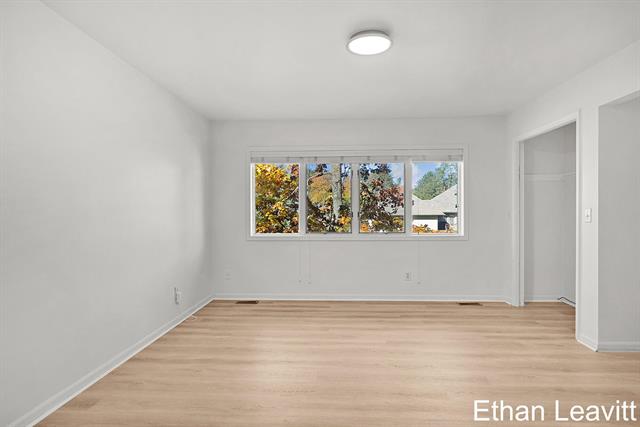 Builiding view twenty six for 6260 Heathmoor, Grand Rapids, MI. 49546