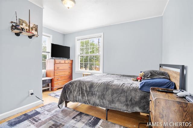 Builiding view seventeen for 2436 Madison, Grand Rapids, MI. 49507