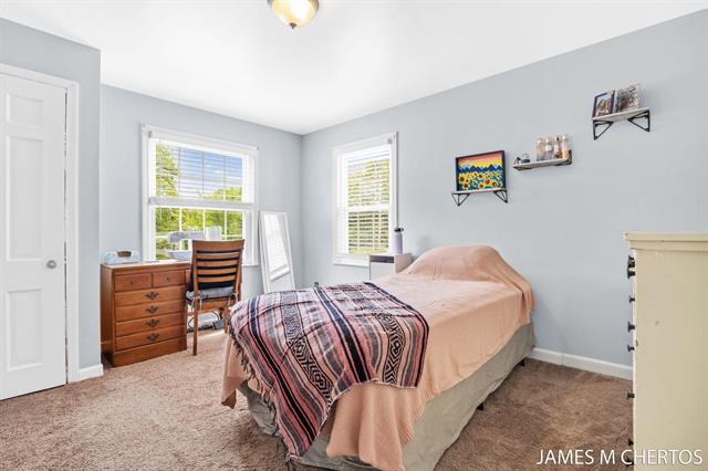 Builiding view sixteen for 2436 Madison, Grand Rapids, MI. 49507