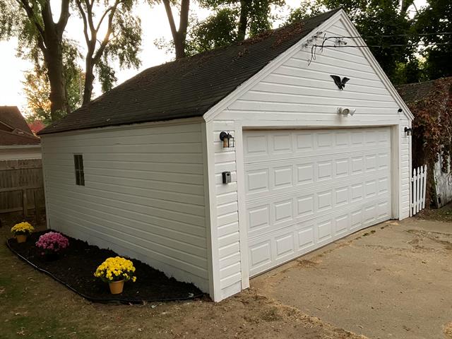 Builiding view twenty five for 2436 Madison, Grand Rapids, MI. 49507