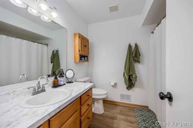 Builiding view sixteen for 2885 Hidden View, Caledonia, MI. 49316