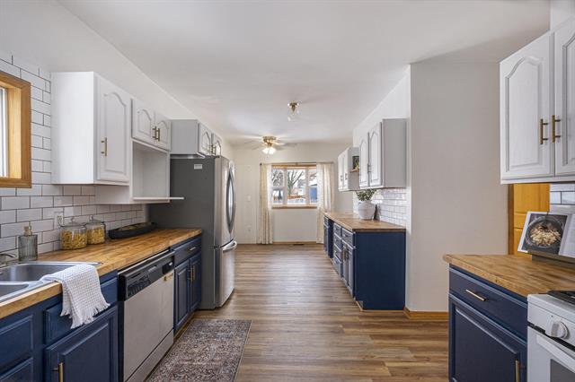 Builiding view eight for 720 Giddings, Grand Rapids, MI. 49506