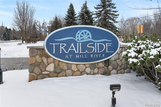 Builiding view forty four for 57351 Blossom Valley, New Hudson, MI. 48165