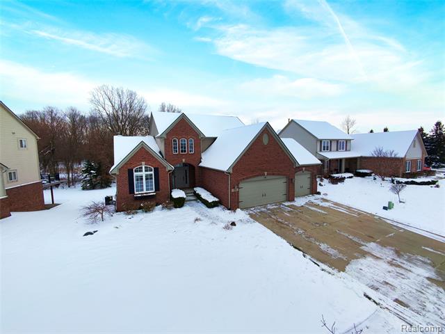 Builiding view forty for 57351 Blossom Valley, New Hudson, MI. 48165