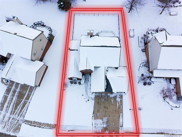 Builiding view thirty six for 57351 Blossom Valley, New Hudson, MI. 48165