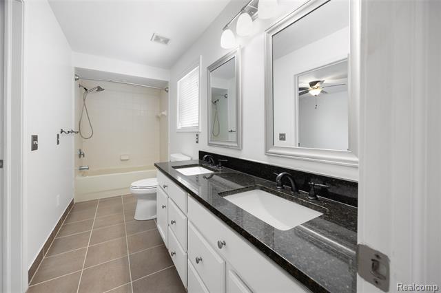 Builiding view twenty four for 57351 Blossom Valley, New Hudson, MI. 48165