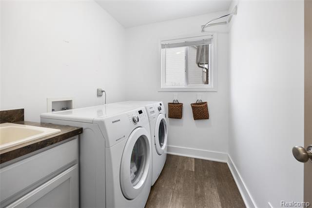 Builiding view twenty for 57351 Blossom Valley, New Hudson, MI. 48165