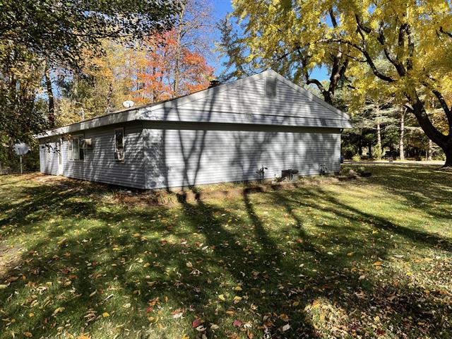 Builiding view four for 92430 Center, Dowagiac, MI. 49047