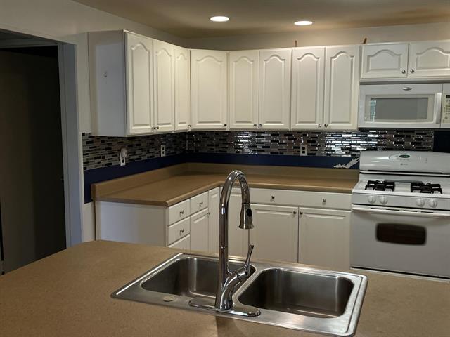 Builiding view seventeen for 92430 Center, Dowagiac, MI. 49047