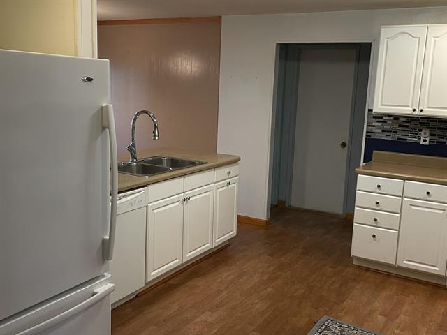 Builiding view sixteen for 92430 Center, Dowagiac, MI. 49047