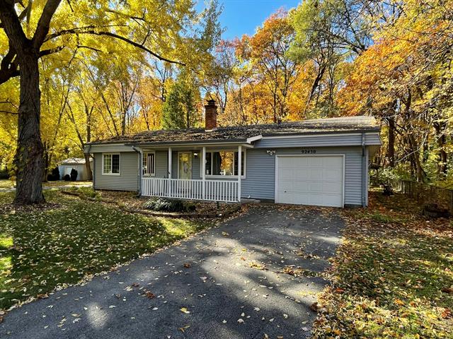 front view for 92430 Center Street, Dowagiac, Mi. 49047