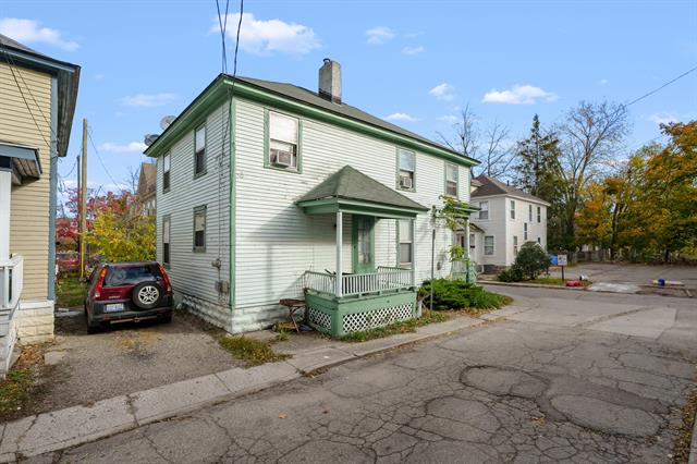 Builiding view fifteen for 416 Bellevue, Kalamazoo, MI. 49007