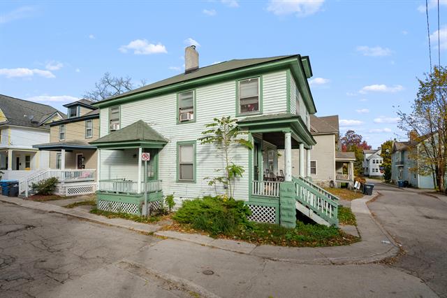 Builiding view fourteen for 416 Bellevue, Kalamazoo, MI. 49007