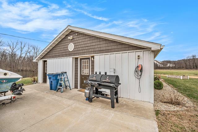 Builiding view fifteen for 722 River, Otsego, MI. 49078