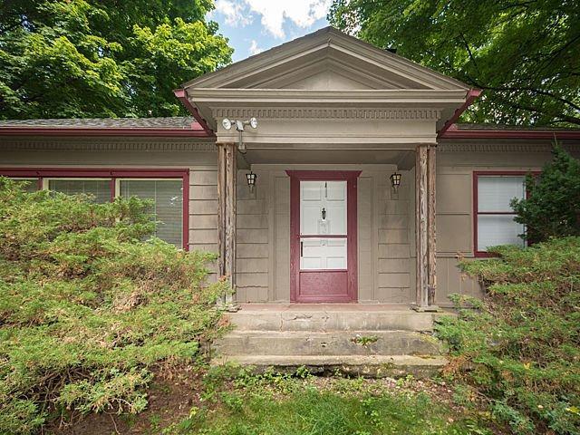 front view for 2012 Pontiac Trail, Ann Arbor, Mi. 48105