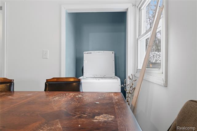 Builiding view twenty four for 215 Ainsworth, Ypsilanti, MI. 48197