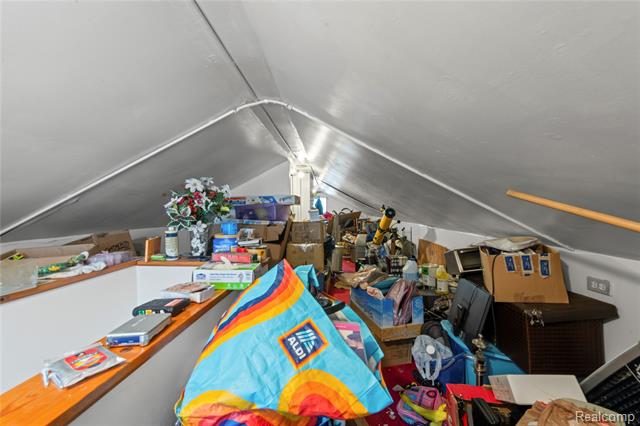 Builiding view twenty two for 215 Ainsworth, Ypsilanti, MI. 48197