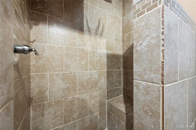 Builiding view twenty for 215 Ainsworth, Ypsilanti, MI. 48197