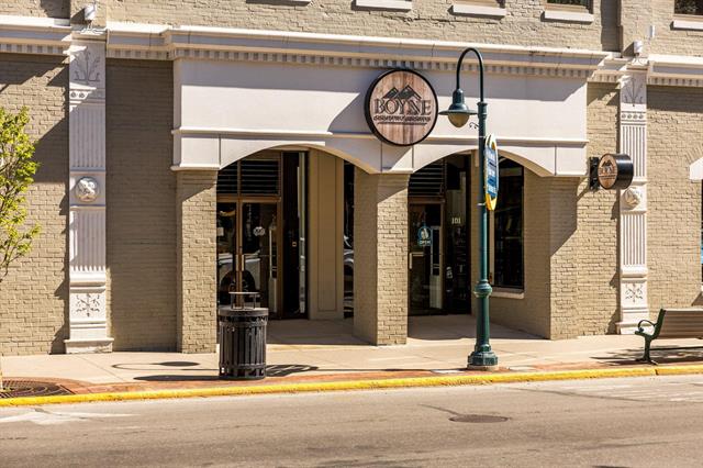 Builiding view nineteen for 109 Front Street, Traverse City, MI. 49684