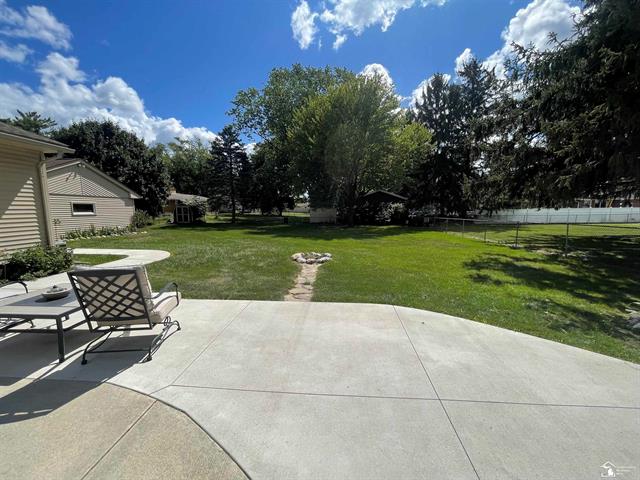 Builiding view eleven for 14960 Dixie, Monroe, MI. 48161