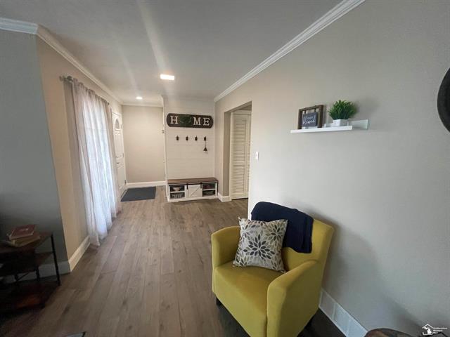 Builiding view fifteen for 14960 Dixie, Monroe, MI. 48161