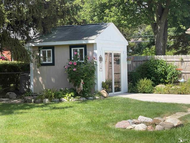 Builiding view five for 14960 Dixie, Monroe, MI. 48161