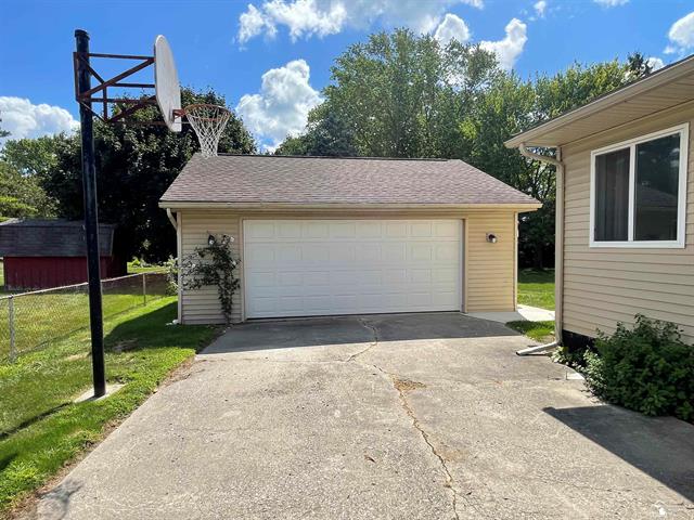 Builiding view four for 14960 Dixie, Monroe, MI. 48161